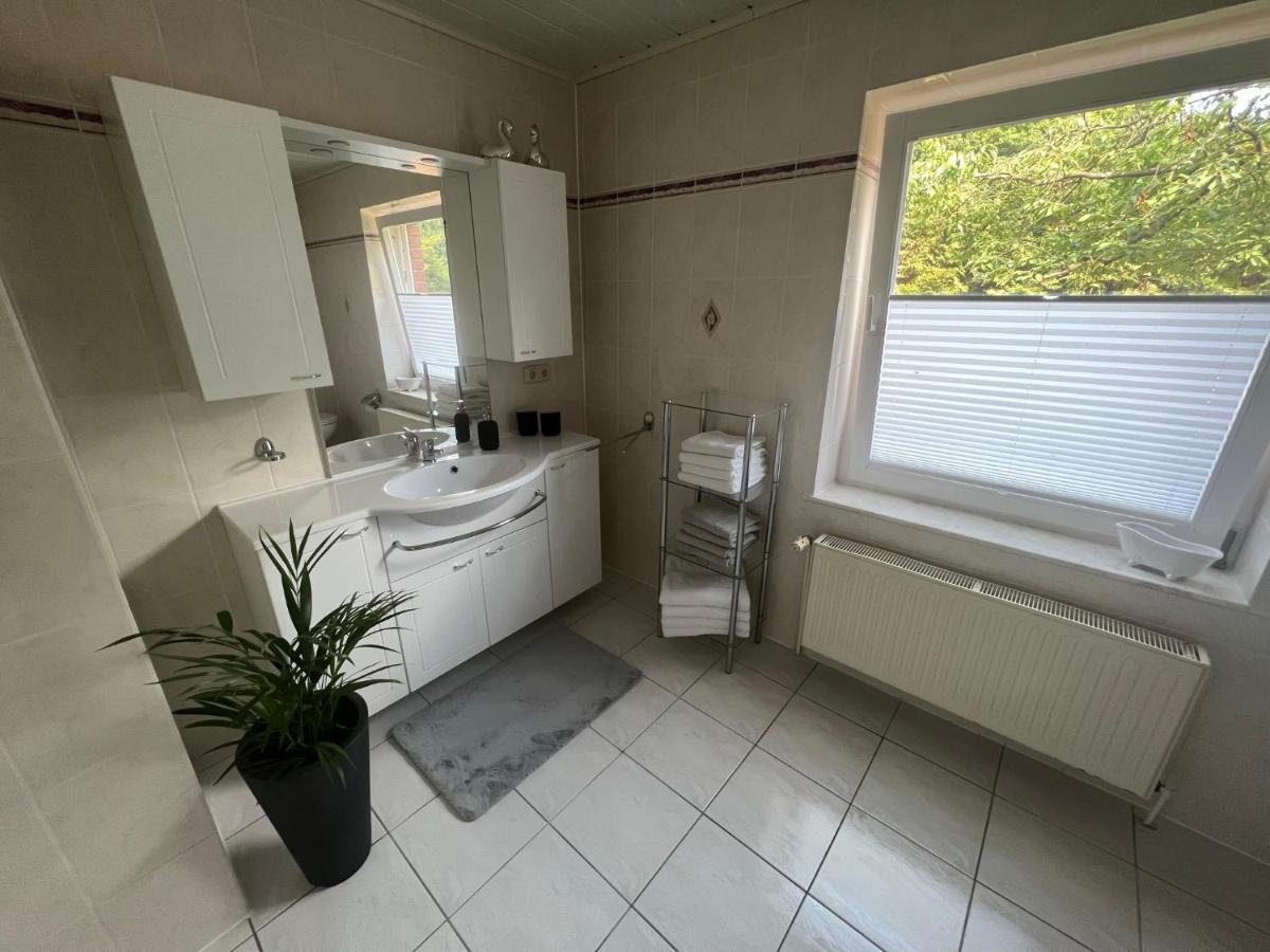 Familienfreundliche Ferienwohnung Mit Wintergarten Badow Extérieur photo