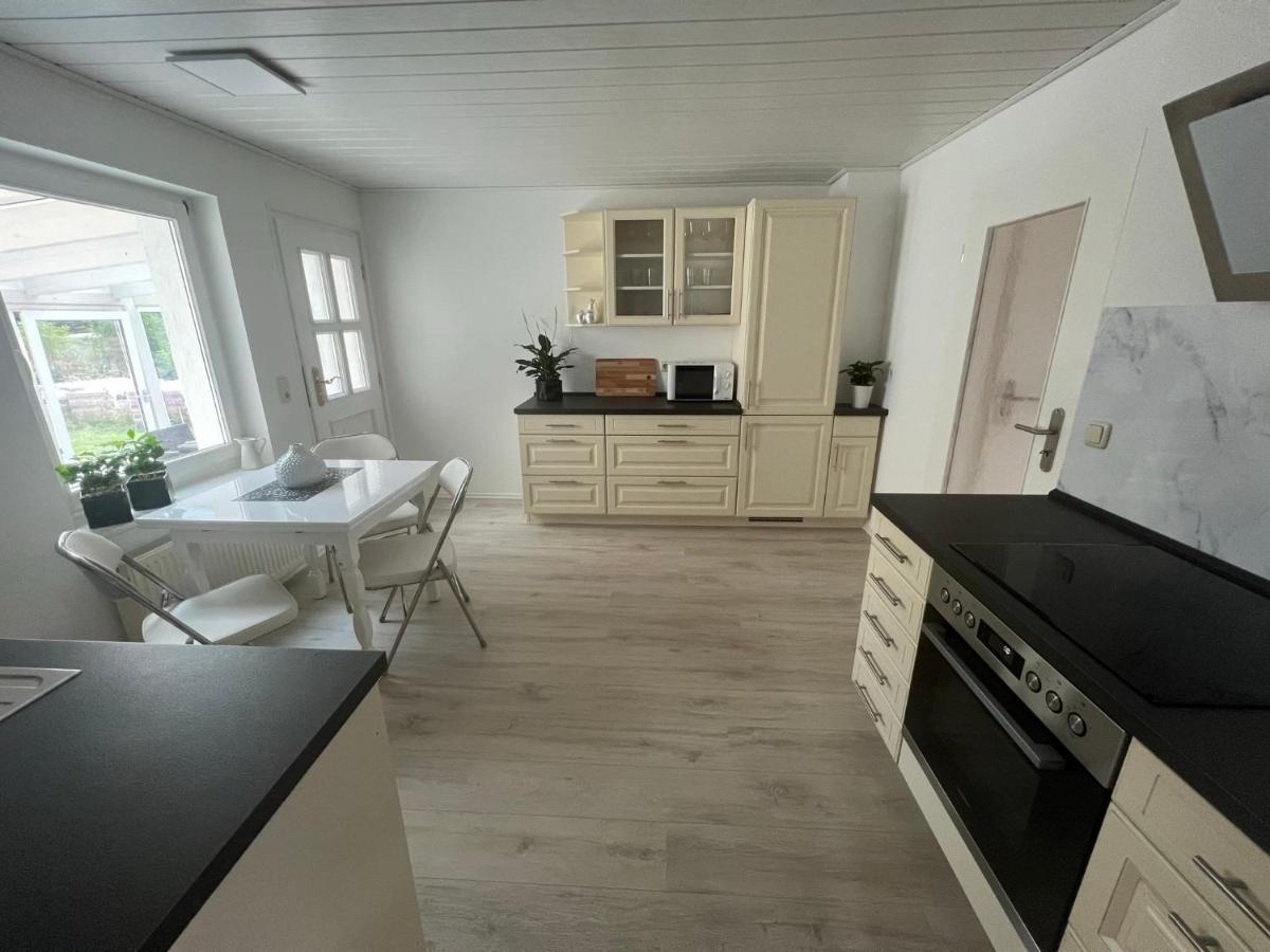 Familienfreundliche Ferienwohnung Mit Wintergarten Badow Extérieur photo