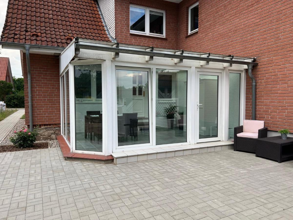 Familienfreundliche Ferienwohnung Mit Wintergarten Badow Extérieur photo
