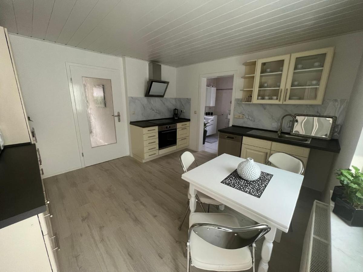 Familienfreundliche Ferienwohnung Mit Wintergarten Badow Extérieur photo